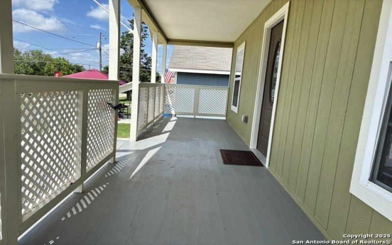 702 E 5th, Nixon, TX 78140, 3 Bedrooms Bedrooms, ,2 BathroomsBathrooms,Residential,For Sale,702 E 5th,1885574