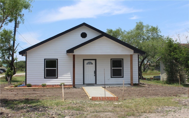 112 S VASQUEZ, Orange Grove, TX 78372, 3 Habitaciones Habitaciones , ,2 BañosBaños,Residential,En Venta,112 S VASQUEZ,458576