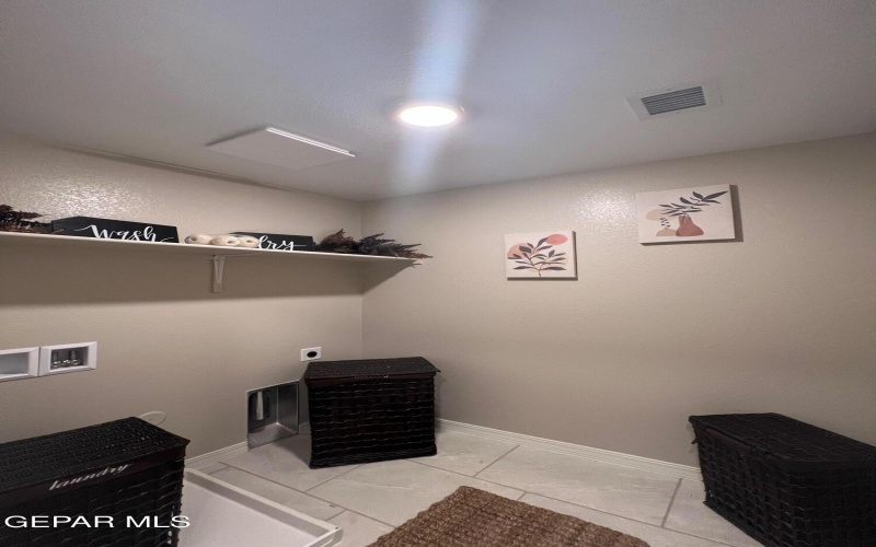 5816 Dalhart Drive, El Paso, TX 79924, 4 Habitaciones Habitaciones , ,1 BañoBaños,Residential,En Venta,5816 Dalhart Drive,0,926814