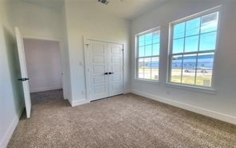 2121 S Edgewood Terrace, Fort Worth, TX 76105, 4 Bedrooms Bedrooms, ,2 BathroomsBathrooms,Residential,For Sale,2121 S Edgewood Terrace,21004505