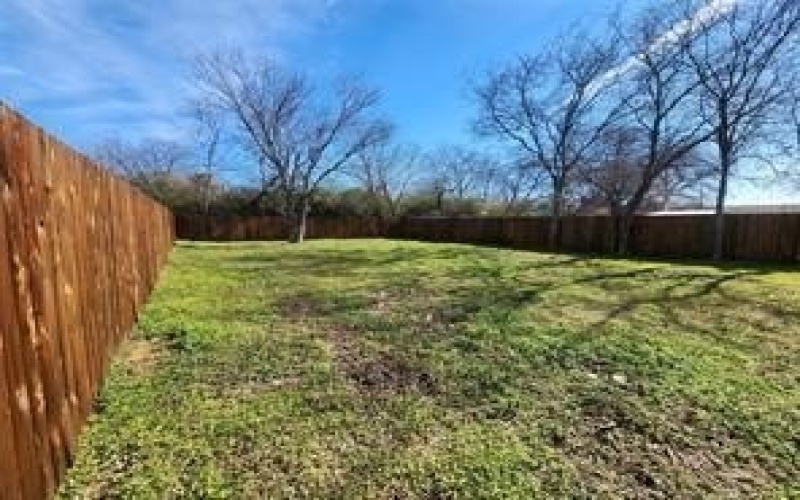 2121 S Edgewood Terrace, Fort Worth, TX 76105, 4 Bedrooms Bedrooms, ,2 BathroomsBathrooms,Residential,For Sale,2121 S Edgewood Terrace,21004505