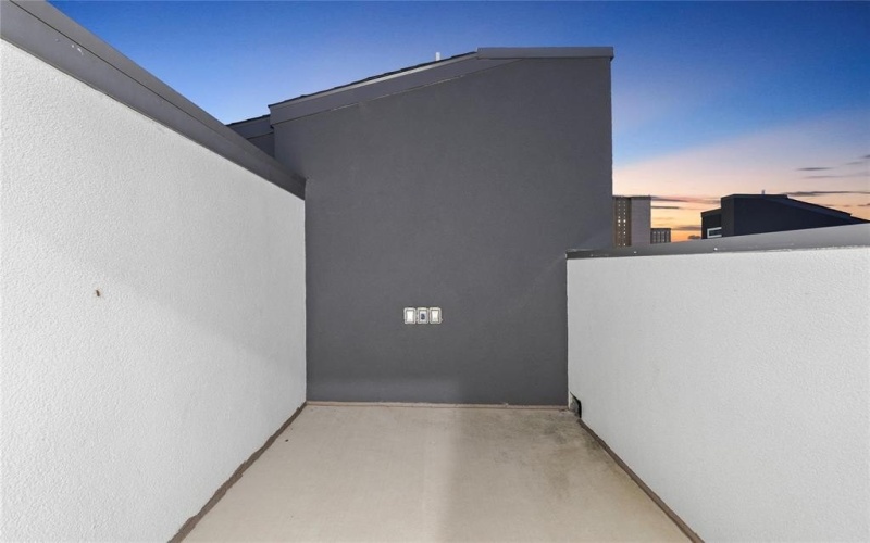 4314 Roseland Avenue #106, Dallas, TX 75204, 3 Bedrooms Bedrooms, ,2 BathroomsBathrooms,Residential,For Sale,4314 Roseland Avenue,0,21006346