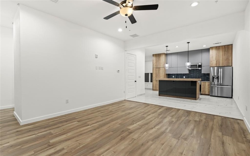 4314 Roseland Avenue #106, Dallas, TX 75204, 3 Bedrooms Bedrooms, ,2 BathroomsBathrooms,Residential,For Sale,4314 Roseland Avenue,0,21006346