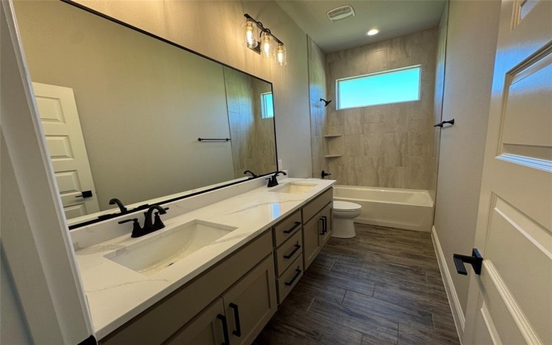 1505 County Road 2027, Glen Rose, TX 76043, 4 Habitaciones Habitaciones , ,3 BañosBaños,Residential,En Venta,1505 County Road 2027,21006404