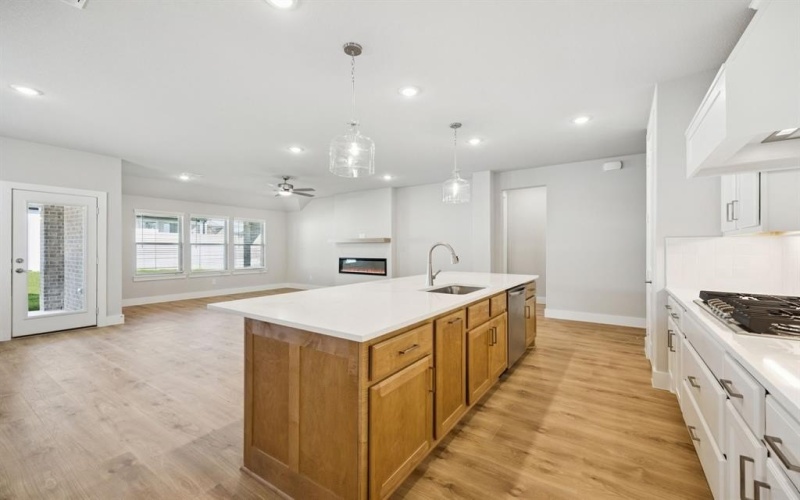 4704 Tippett Drive, McKinney, TX 75071, 3 Habitaciones Habitaciones , ,2 BañosBaños,Residential,En Venta,4704 Tippett Drive,0,21006469