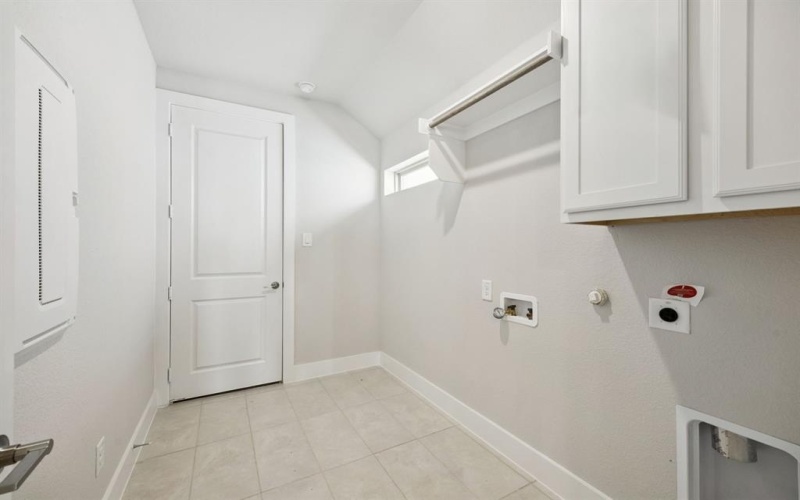 4704 Tippett Drive, McKinney, TX 75071, 3 Habitaciones Habitaciones , ,2 BañosBaños,Residential,En Venta,4704 Tippett Drive,0,21006469