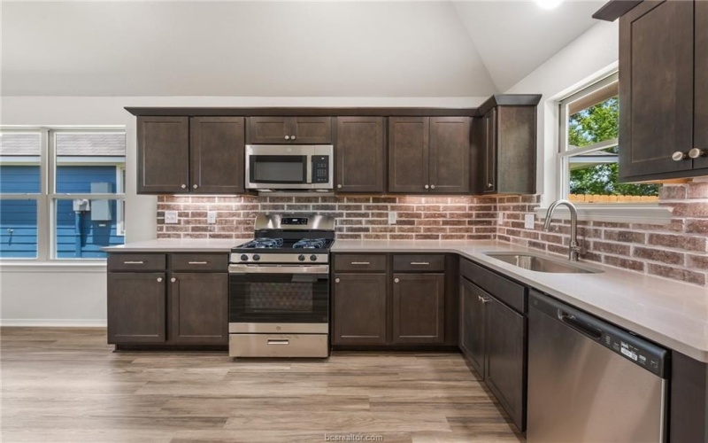 1204 Highgarden Drive, Navasota, TX 77868, 3 Habitaciones Habitaciones , ,2 BañosBaños,Residential,En Venta,1204 Highgarden Drive,25008039