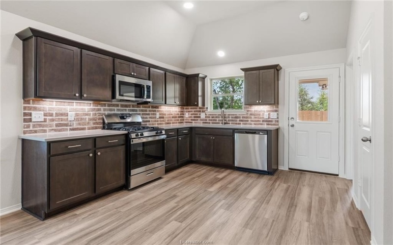 1204 Highgarden Drive, Navasota, TX 77868, 3 Habitaciones Habitaciones , ,2 BañosBaños,Residential,En Venta,1204 Highgarden Drive,25008039