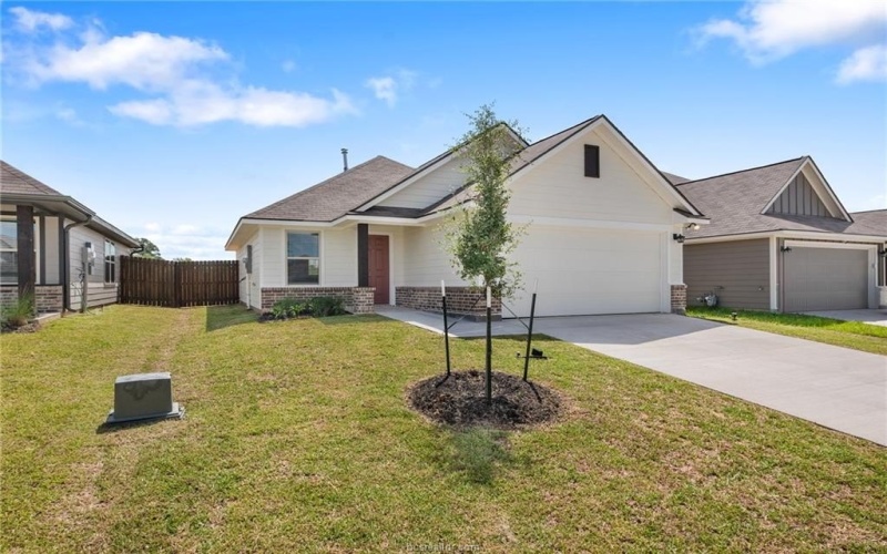 1212 Highgarden Drive, Navasota, TX 77868, 3 Bedrooms Bedrooms, ,2 BathroomsBathrooms,Residential,For Sale,1212 Highgarden Drive,25008041