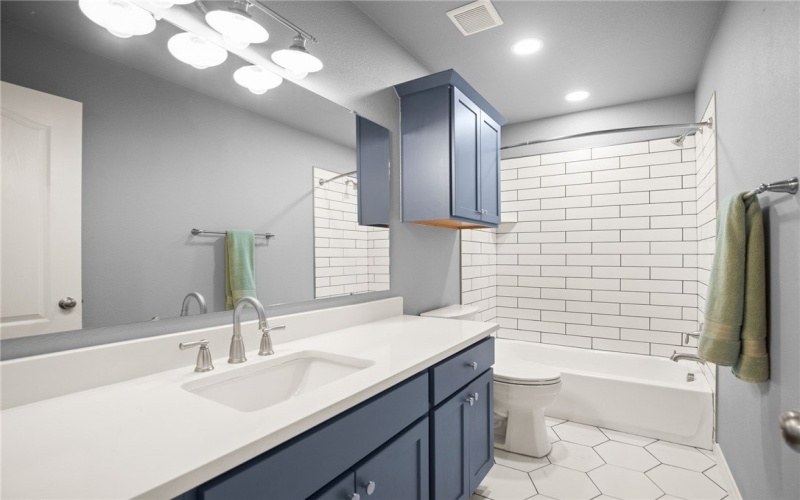 15217 Windward Drive unit: 401 #401, Corpus Christi, TX 78418, 4 Bedrooms Bedrooms, ,3 BathroomsBathrooms,Residential,For Sale,15217 Windward Drive unit: 401,0,461823
