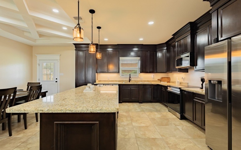 68 Sunday Ct, Uvalde, TX 78801, 3 Habitaciones Habitaciones , ,2 BañosBaños,Residential,En Venta,68 Sunday Ct,81461