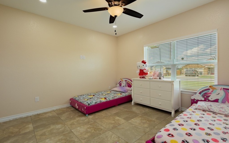 68 Sunday Ct, Uvalde, TX 78801, 3 Habitaciones Habitaciones , ,2 BañosBaños,Residential,En Venta,68 Sunday Ct,81461