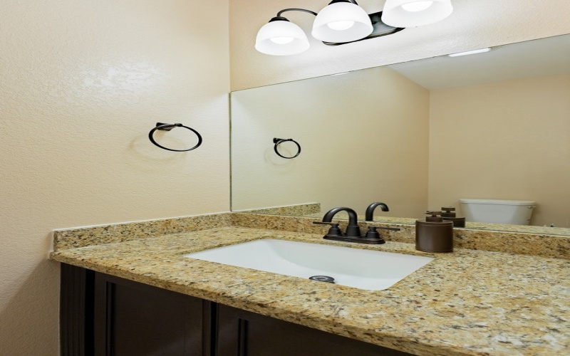 68 Sunday Ct, Uvalde, TX 78801, 3 Habitaciones Habitaciones , ,2 BañosBaños,Residential,En Venta,68 Sunday Ct,81461