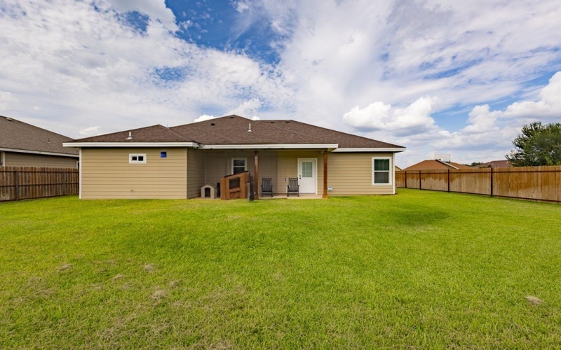68 Sunday Ct, Uvalde, TX 78801, 3 Habitaciones Habitaciones , ,2 BañosBaños,Residential,En Venta,68 Sunday Ct,81461