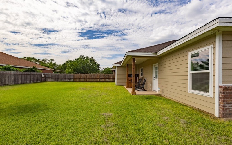 68 Sunday Ct, Uvalde, TX 78801, 3 Habitaciones Habitaciones , ,2 BañosBaños,Residential,En Venta,68 Sunday Ct,81461
