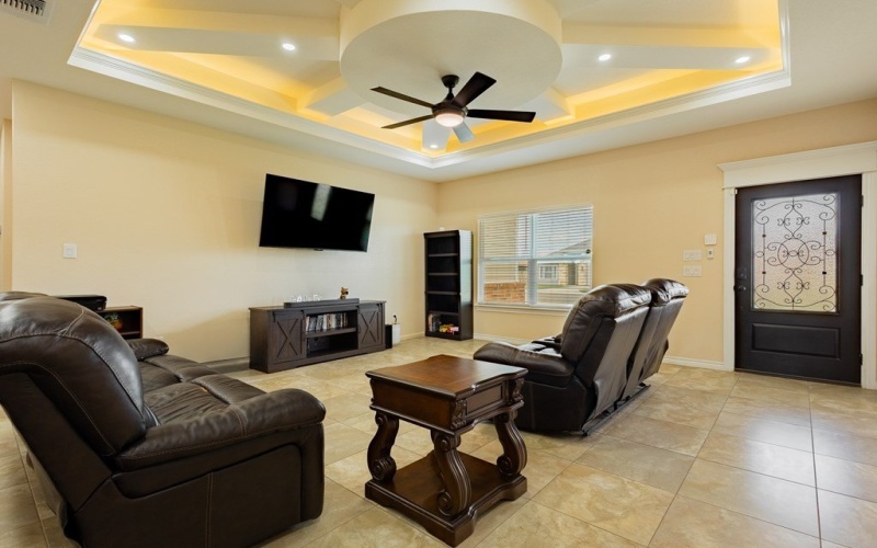 68 Sunday Ct, Uvalde, TX 78801, 3 Habitaciones Habitaciones , ,2 BañosBaños,Residential,En Venta,68 Sunday Ct,81461