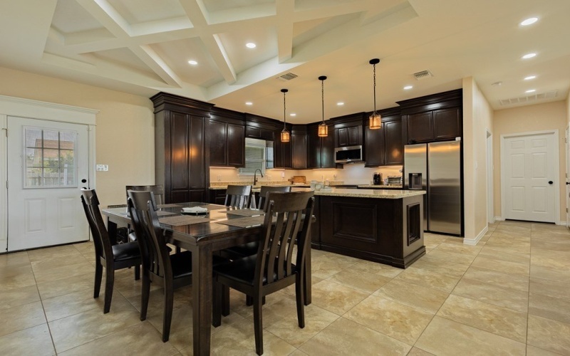 68 Sunday Ct, Uvalde, TX 78801, 3 Habitaciones Habitaciones , ,2 BañosBaños,Residential,En Venta,68 Sunday Ct,81461