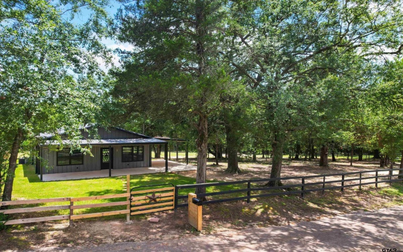 162 Holloway, Big Sandy, TX 75755, 3 Habitaciones Habitaciones , ,2 BañosBaños,Residential,En Venta,162 Holloway,25011068
