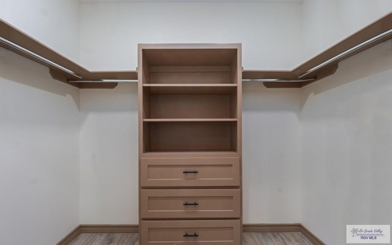 733 THORNTON LN, BROWNSVILLE, TX 78521, 3 Habitaciones Habitaciones , ,2 BañosBaños,Residential,En Venta,733 THORNTON LN,29766959