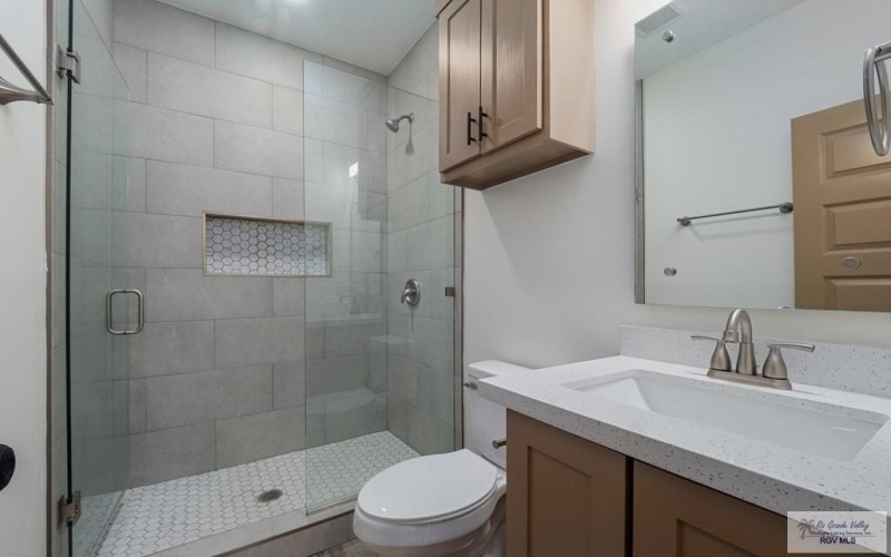 733 THORNTON LN, BROWNSVILLE, TX 78521, 3 Habitaciones Habitaciones , ,2 BañosBaños,Residential,En Venta,733 THORNTON LN,29766959
