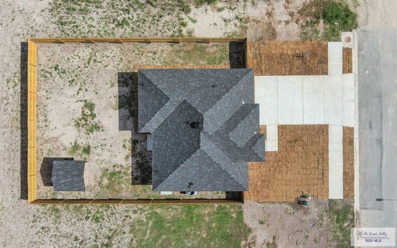 733 THORNTON LN, BROWNSVILLE, TX 78521, 3 Habitaciones Habitaciones , ,2 BañosBaños,Residential,En Venta,733 THORNTON LN,29766959