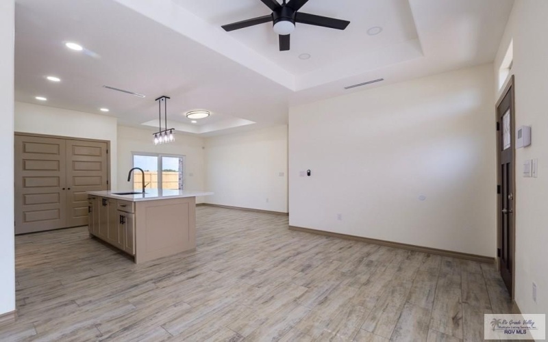 733 THORNTON LN, BROWNSVILLE, TX 78521, 3 Habitaciones Habitaciones , ,2 BañosBaños,Residential,En Venta,733 THORNTON LN,29766959