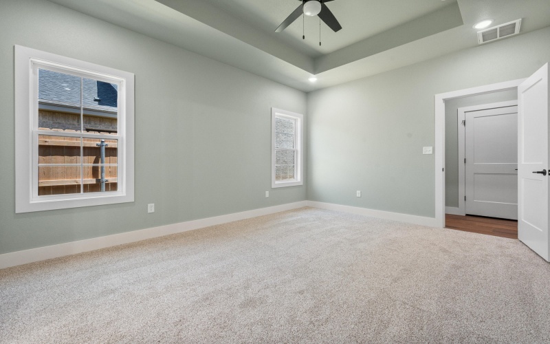 2910 134th Street, Lubbock, TX 79423, 4 Habitaciones Habitaciones , ,2 BañosBaños,Residential,En Venta,2910 134th Street,202558080