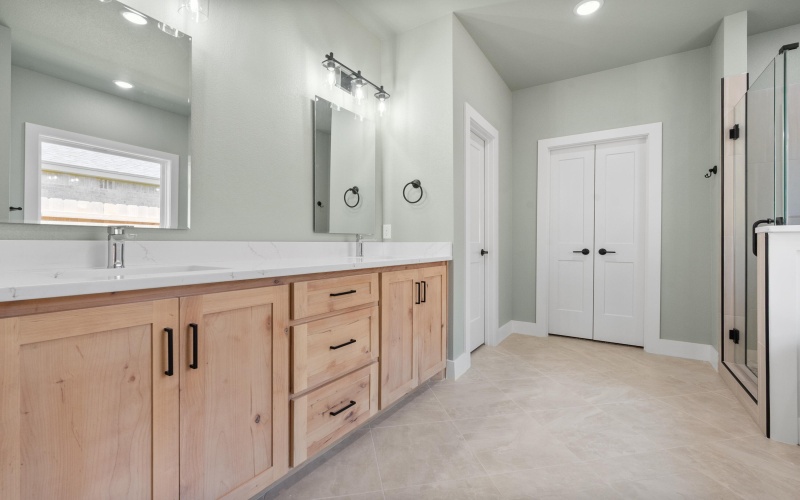 2910 134th Street, Lubbock, TX 79423, 4 Habitaciones Habitaciones , ,2 BañosBaños,Residential,En Venta,2910 134th Street,202558080