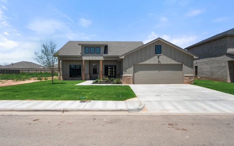 2910 134th Street, Lubbock, TX 79423, 4 Habitaciones Habitaciones , ,2 BañosBaños,Residential,En Venta,2910 134th Street,202558080