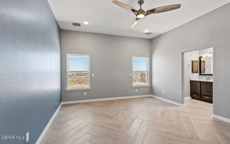 100 Dawson Street, Sunland Park, NM 88063, 5 Habitaciones Habitaciones , ,3 BañosBaños,Residential,En Venta,100 Dawson Street,905334
