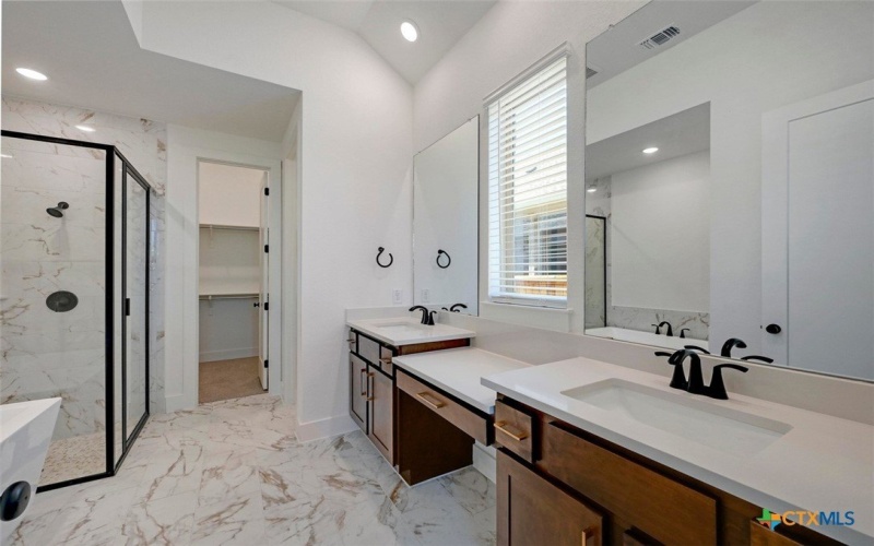 5733 Huron Drive, New Braunfels, TX 78130, 4 Habitaciones Habitaciones , ,3 BañosBaños,Residential,En Venta,5733 Huron Drive,0,578270