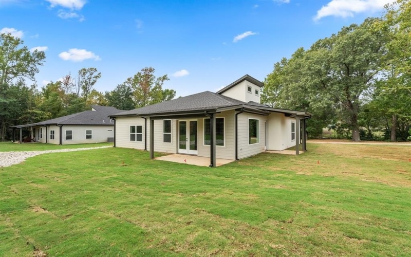 1100 S Main Street, Lindale, TX 75771, 4 Bedrooms Bedrooms, ,2 BathroomsBathrooms,Residential,For Sale,1100 S Main Street,0,21004113