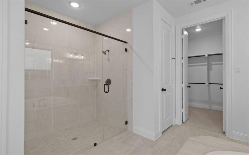 940 Pelotazo Avenue, Fort Worth, TX 76247, 5 Habitaciones Habitaciones , ,3 BañosBaños,Residential,En Venta,940 Pelotazo Avenue,0,21006676