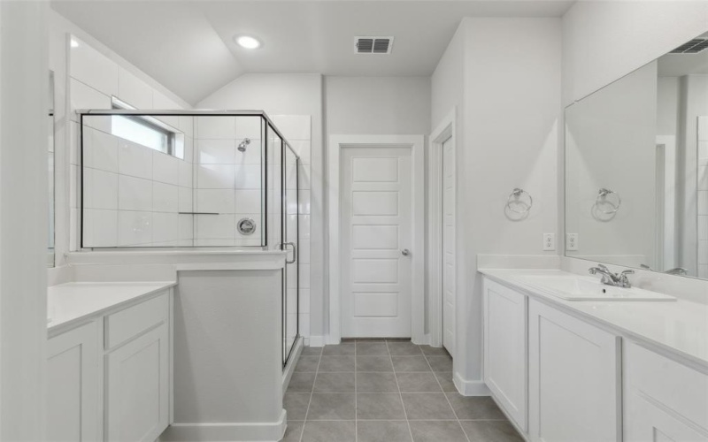 330 Arcane Street, Greenville, TX 75402, 3 Habitaciones Habitaciones , ,2 BañosBaños,Residential,En Venta,330 Arcane Street,0,21006688