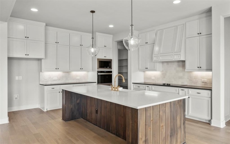 430 Olson Road, Waxahachie, TX 75167, 4 Bedrooms Bedrooms, ,3 BathroomsBathrooms,Residential,For Sale,430 Olson Road,21006711