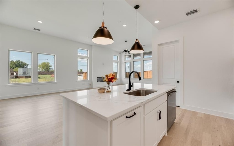 1603 Yorkie Drive, Forney, TX 75126, 3 Bedrooms Bedrooms, ,5 BathroomsBathrooms,Residential,For Sale,1603 Yorkie Drive,0,21006781