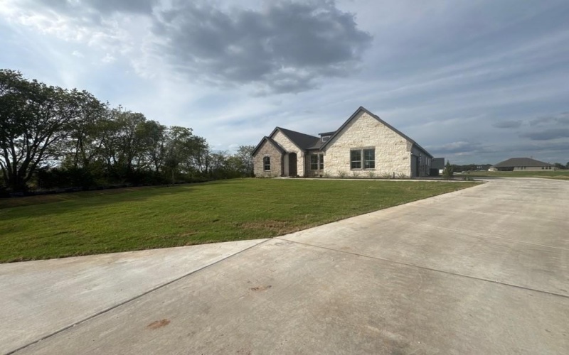 13 Ina Road, Sherman, TX 75090, 4 Bedrooms Bedrooms, ,3 BathroomsBathrooms,Residential,For Sale,13 Ina Road,0,21006816