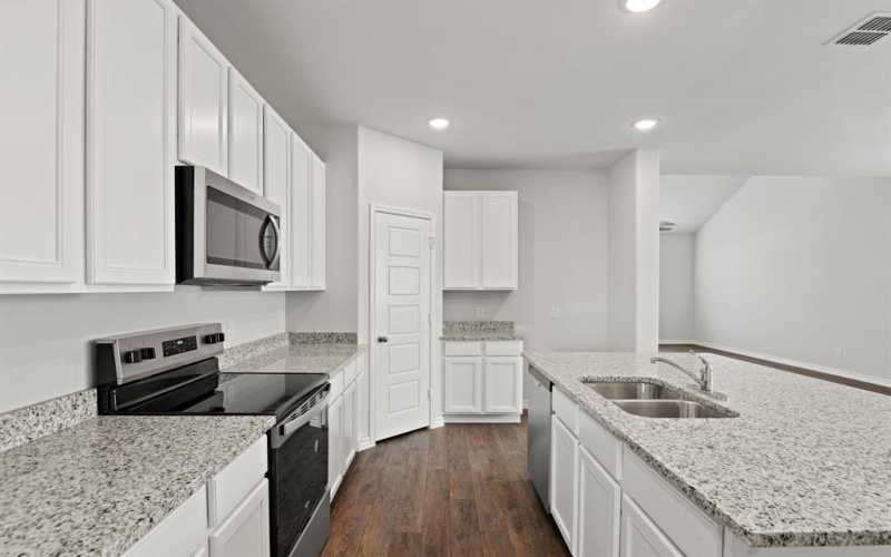 3127 Manchester Drive, Cleburne, TX 76031, 4 Bedrooms Bedrooms, ,3 BathroomsBathrooms,Residential,For Sale,3127 Manchester Drive,0,21006926