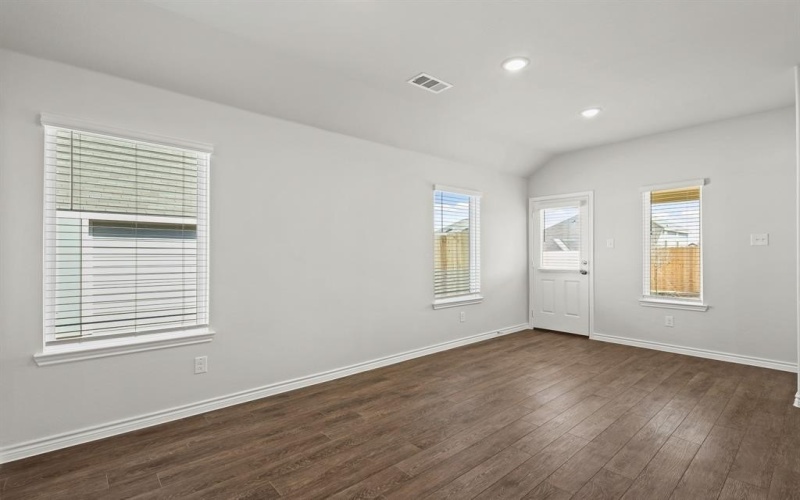 917 Rocket Plane Drive, Fort Worth, TX 76131, 3 Habitaciones Habitaciones , ,2 BañosBaños,Residential,En Venta,917 Rocket Plane Drive,21007044