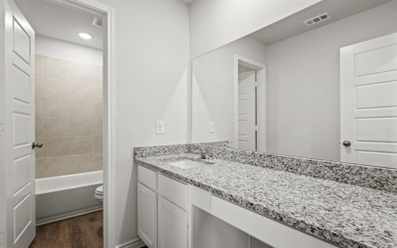 917 Rocket Plane Drive, Fort Worth, TX 76131, 3 Habitaciones Habitaciones , ,2 BañosBaños,Residential,En Venta,917 Rocket Plane Drive,21007044