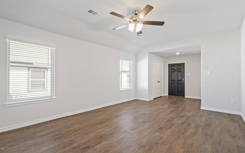 836 Jetliner Avenue, Fort Worth, TX 76131, 3 Habitaciones Habitaciones , ,2 BañosBaños,Residential,En Venta,836 Jetliner Avenue,21007065