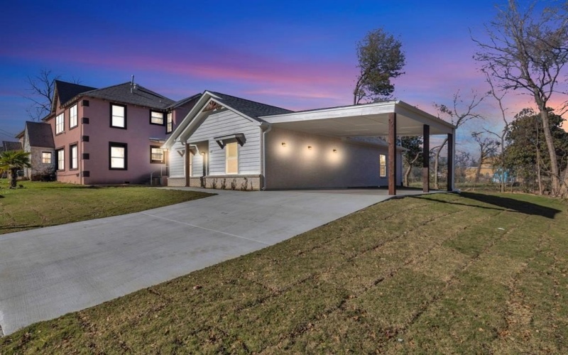 602 N Bois D Arc Avenue, Tyler, TX 75702, 3 Bedrooms Bedrooms, ,2 BathroomsBathrooms,Residential,For Sale,602 N Bois D Arc Avenue,21007113