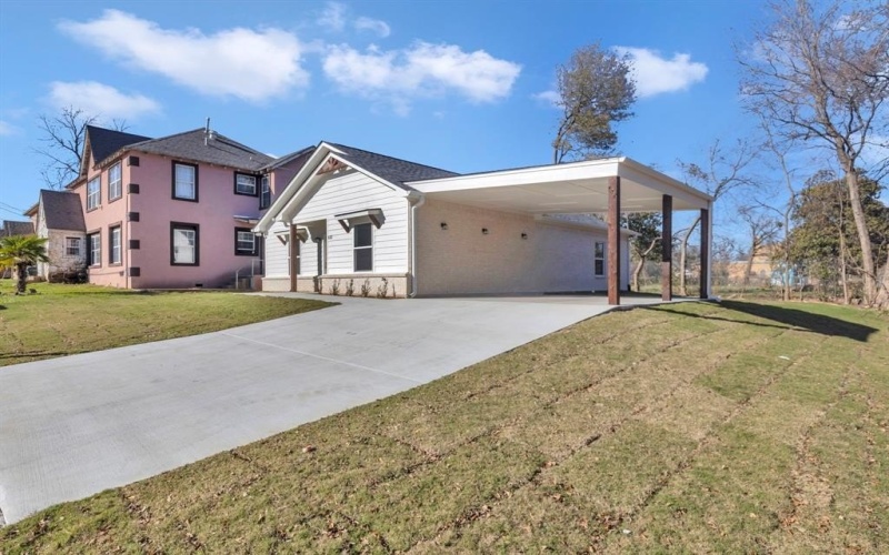 602 N Bois D Arc Avenue, Tyler, TX 75702, 3 Bedrooms Bedrooms, ,2 BathroomsBathrooms,Residential,For Sale,602 N Bois D Arc Avenue,21007113