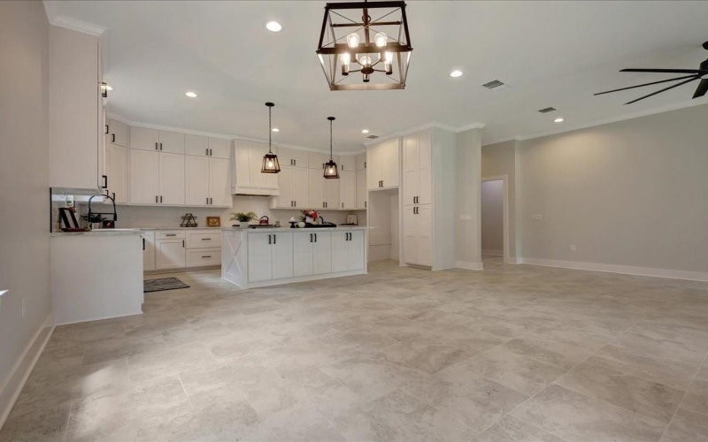 1713 Champions Drive, Lufkin, TX 75901, 3 Habitaciones Habitaciones , ,2 BañosBaños,Residential,En Venta,1713 Champions Drive,21007159