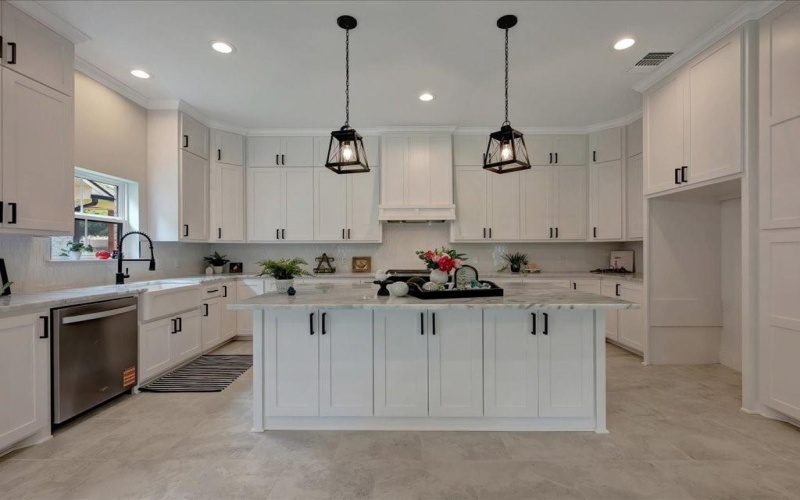 1713 Champions Drive, Lufkin, TX 75901, 3 Habitaciones Habitaciones , ,2 BañosBaños,Residential,En Venta,1713 Champions Drive,21007159