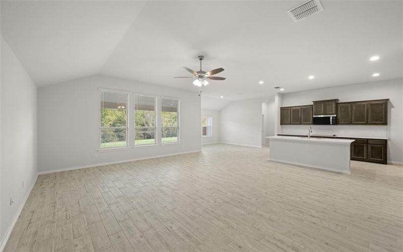 2631 Streamside, Burleson, TX 76028, 4 Bedrooms Bedrooms, ,3 BathroomsBathrooms,Residential,For Sale,2631 Streamside,0,21007260