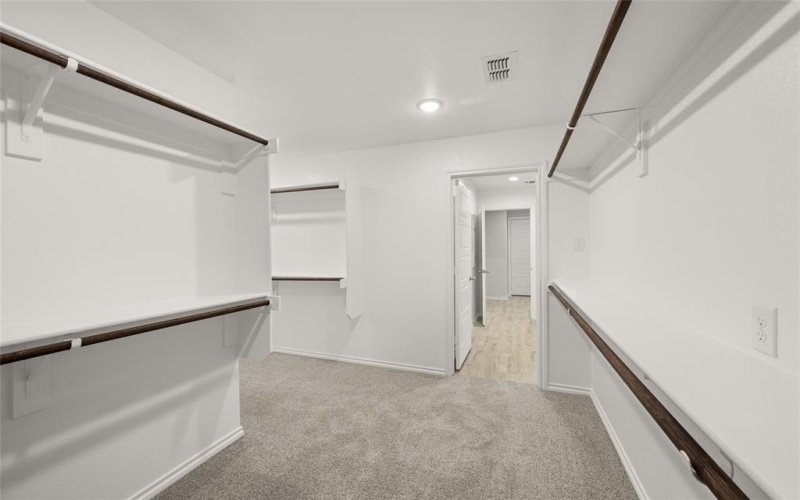 2631 Streamside, Burleson, TX 76028, 4 Bedrooms Bedrooms, ,3 BathroomsBathrooms,Residential,For Sale,2631 Streamside,0,21007260