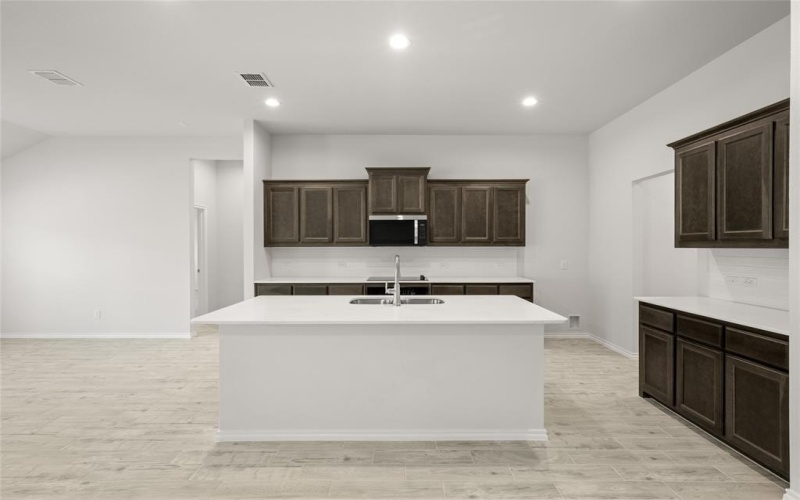 2631 Streamside, Burleson, TX 76028, 4 Bedrooms Bedrooms, ,3 BathroomsBathrooms,Residential,For Sale,2631 Streamside,0,21007260