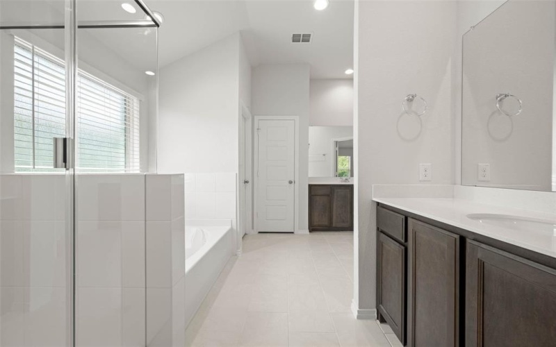 2637 Streamside, Burleson, TX 76028, 4 Habitaciones Habitaciones , ,2 BañosBaños,Residential,En Venta,2637 Streamside,0,21007319