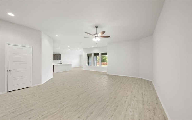 2637 Streamside, Burleson, TX 76028, 4 Habitaciones Habitaciones , ,2 BañosBaños,Residential,En Venta,2637 Streamside,0,21007319